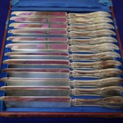 Set of silverplated knives