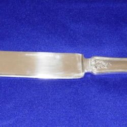 Set of silverplated knives