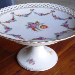 Porcelain compote