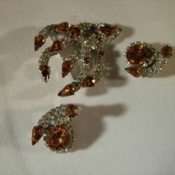 Brooch & earrings